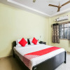 Отель OYO 14207 Royal Residential Lodge, фото 7