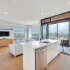 Отель Takapuna Contemporary 2BR with Carpark, фото 20