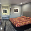 Отель Royal Motel Tracy Llc, фото 14