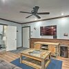 Отель Charming Quitman Cabin < 2 Miles to Lake Fork, фото 9