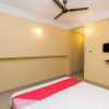 Отель OYO 11062 Victoria Guest House, фото 9