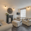 Отель Royal Mile 5 BR Apartment nr Castle, фото 17