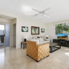 Отель Stunning Riverfront Apartment in Noosaville - Unit 2 Wai Cocos 215 Gympie Terrace, фото 2