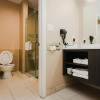 Отель Palace Inn and Suites - Willowbrook Mall, фото 8