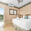 Отель Cozy 3BR 2 5 BA Town Home Close to Beach w Pool, фото 3