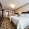 Отель West Inn & Suites, фото 4