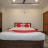 Отель Oyo 23706 Super Deluxe Guest House, фото 7