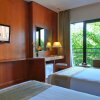 Отель Oak Tree Emerald Semarang, фото 16