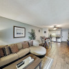Отель New Listing! Cozy W/ 3 Pools! 2 Bedroom Condo, фото 3