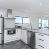 Отель Kaka Point Views Apartment 1, фото 5