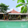 Отель Damar Mas Resort Lereng Kelud by OYO Rooms, фото 14