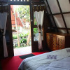 Отель Bliss family cottage Batu, фото 10