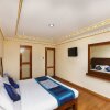 Отель OYO 13807 Hotel Gurupriya, фото 4
