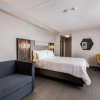 Отель Holiday Inn Express Toronto - North York, an IHG Hotel, фото 6