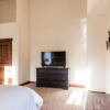 Отель Bison - Mountain Home w Hot Tub & Views, фото 3