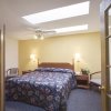 Отель Americas Best Value Inn- Lake Mills, фото 4