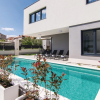 Отель Beautiful Home in Kastel Kambelovac With 5 Bedrooms, Wifi and Outdoor Swimming Pool, фото 16