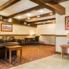 Отель Clarion Inn & Suites at the Outlets of Lake George, фото 2