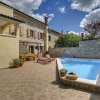 Отель Well Maintained Holiday Home With Private Heated Pool Near the Beach, фото 1