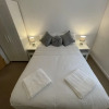 Отель Modern 2-Bed Apartment in the heart of Salford Quays, фото 16