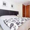 Отель Stylish 1BR Apt w Top Location Metro Pool Gym, фото 4