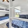 Отель Just Beachy 3 Bedroom Home by RedAwning, фото 6