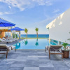 Отель Stunning Beachfront 6br Villa W Largest Pool, фото 37
