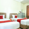 Отель RedDoorz @ Gatot Subroto Ende, фото 15