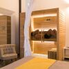 Отель Snob Luxury Suite в Кальяри 