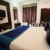 Отель OYO Rooms Navrangpura, фото 11