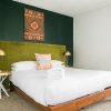 Отель WanderJaunt - Chic North Austin Apts, фото 10