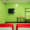Отель RedDoorz @ Jalan Gatot Subroto Semarang, фото 10