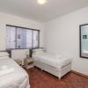 Отель Centrally Located 2 Bedroom Apartment in Cape Town, фото 5