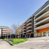 Отель Modern Apt with Terrace, Wifi & AC, фото 3