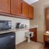 Отель Comfort Suites Johnson City near University, фото 45