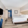 Отель Holiday Inn Express & Suites Phoenix - Glendale Sports Dist, an IHG Hotel, фото 36