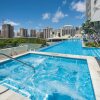 Отель Real Select at the Ritz Carlton Residences, Waikiki Beach, фото 14