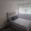 Отель Immaculate 1-bed Apartment in Woodford Green, фото 3