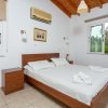 Отель Villa Cleopatra Large Private Pool Walk to Beach A C Wifi - 3437, фото 8