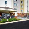 Отель Candlewood Suites St. Clairsville, an IHG Hotel, фото 25