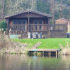 Отель Immaculate 2-bed Lodge Next To Lake, фото 19