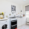 Отель The Clapham Getaway - Charming 1bdr Flat, фото 5