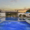 Отель Montecito Luxe 3-villa Retreat w Pool Courtyard, фото 17