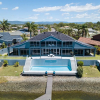 Отель Havana Blue - Large 4 Bedroom Home, фото 13