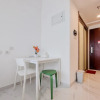 Отель Elegant And Stylisth Studio At Sky House Bsd Apartment, фото 9