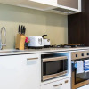 Отель Modern And Trendy 2 Bedroom Apartment In Lovely Southbank, фото 9