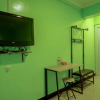 Отель RedDoorz @ Jalan Gatot Subroto Semarang, фото 19