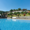 Отель Urbanview Resort Adang Zecky Cisarua Puncak by RedDoorz, фото 11