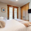 Отель Snowcreek VI The Lodges 1127 3 Suites, Spacious with Mountain Views, Private Garage and Washer Dryer, фото 6