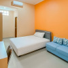 Отель Shofy Guest House Syariah by Reddoorz, фото 2